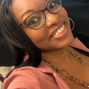 Meet your Posher, Meredith